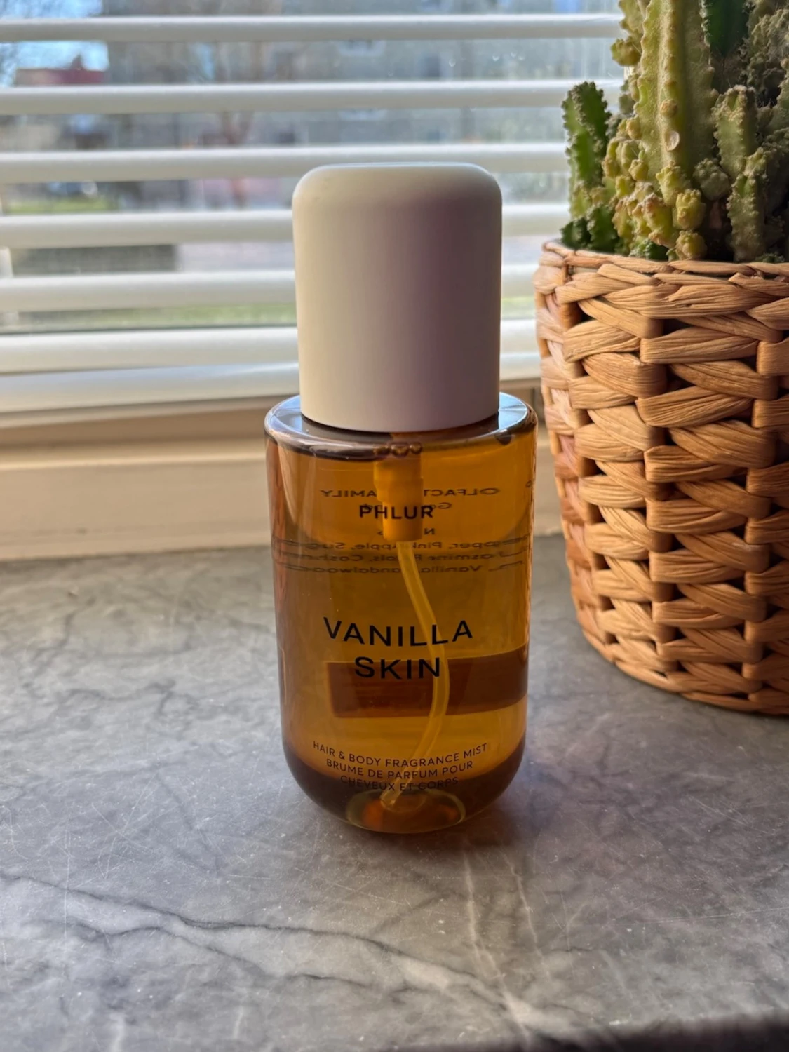 Phlur Vanilla Skin parfymmist