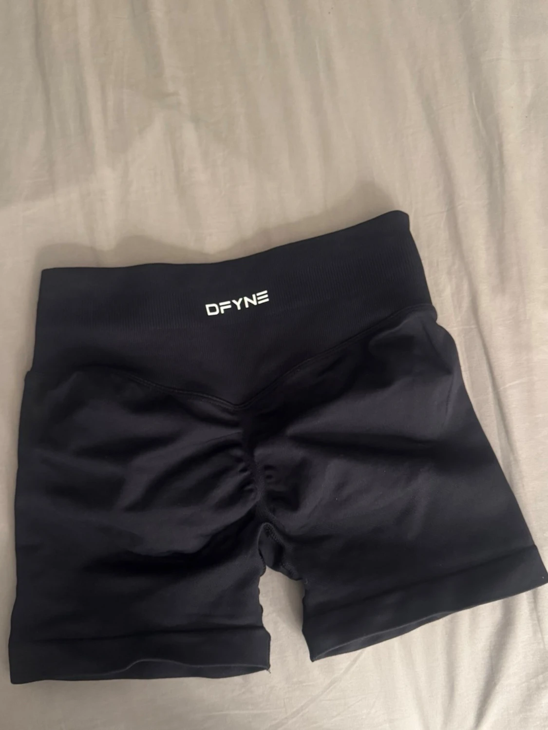 Svarta shorts från DFYNE