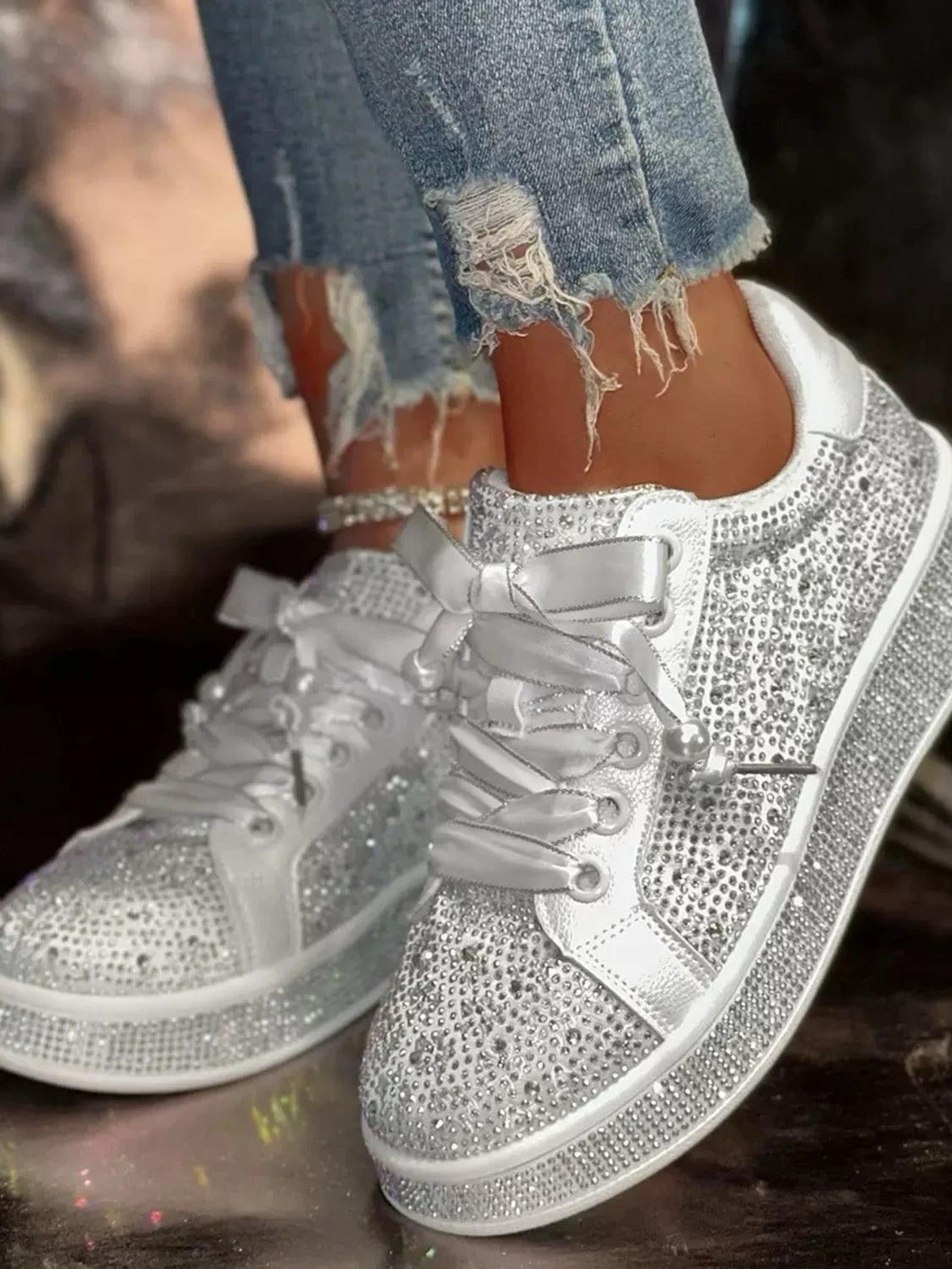 Vita sneakers med strass och pärlor - 2