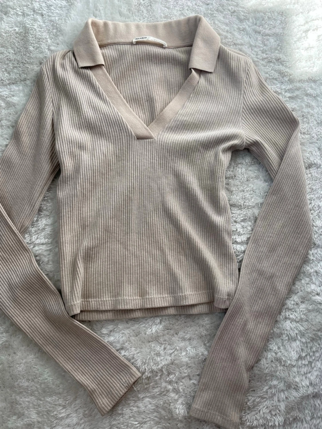 Beige ribbad topp från Pull&Bear