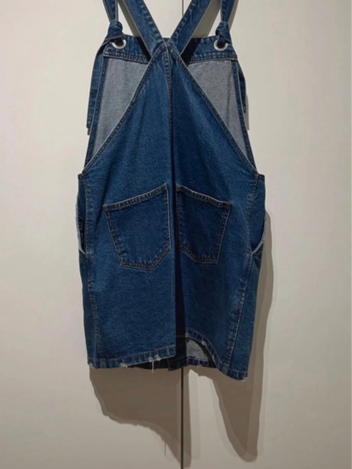 Blå jeansklänning med knappar - 1