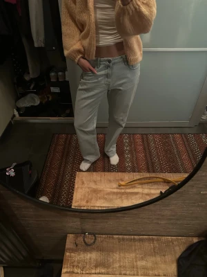  Lågmidjade jeans - Jeans från bil bok som jag har sytt upp, jag är 168 och den passar perfekt på mig. 