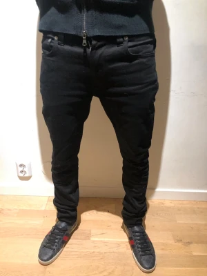 Nudie jeans - Säljer ett par feta nudie jeans. | Modell: Lean Dean | w28-32. | Passform: slim fit