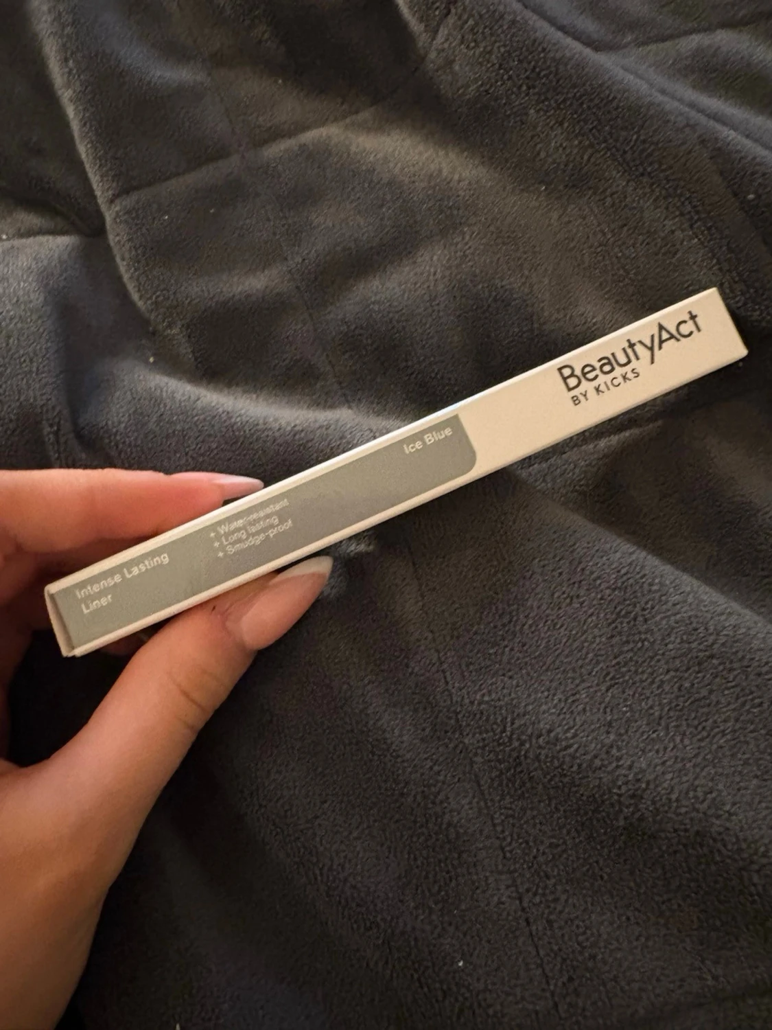 BeautyAct Intense Lasting Liner Ice Blue