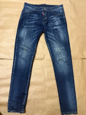 Dsquared2 Jeans - Storlek 50. Helt nya har aldrig varit använda någonsin.