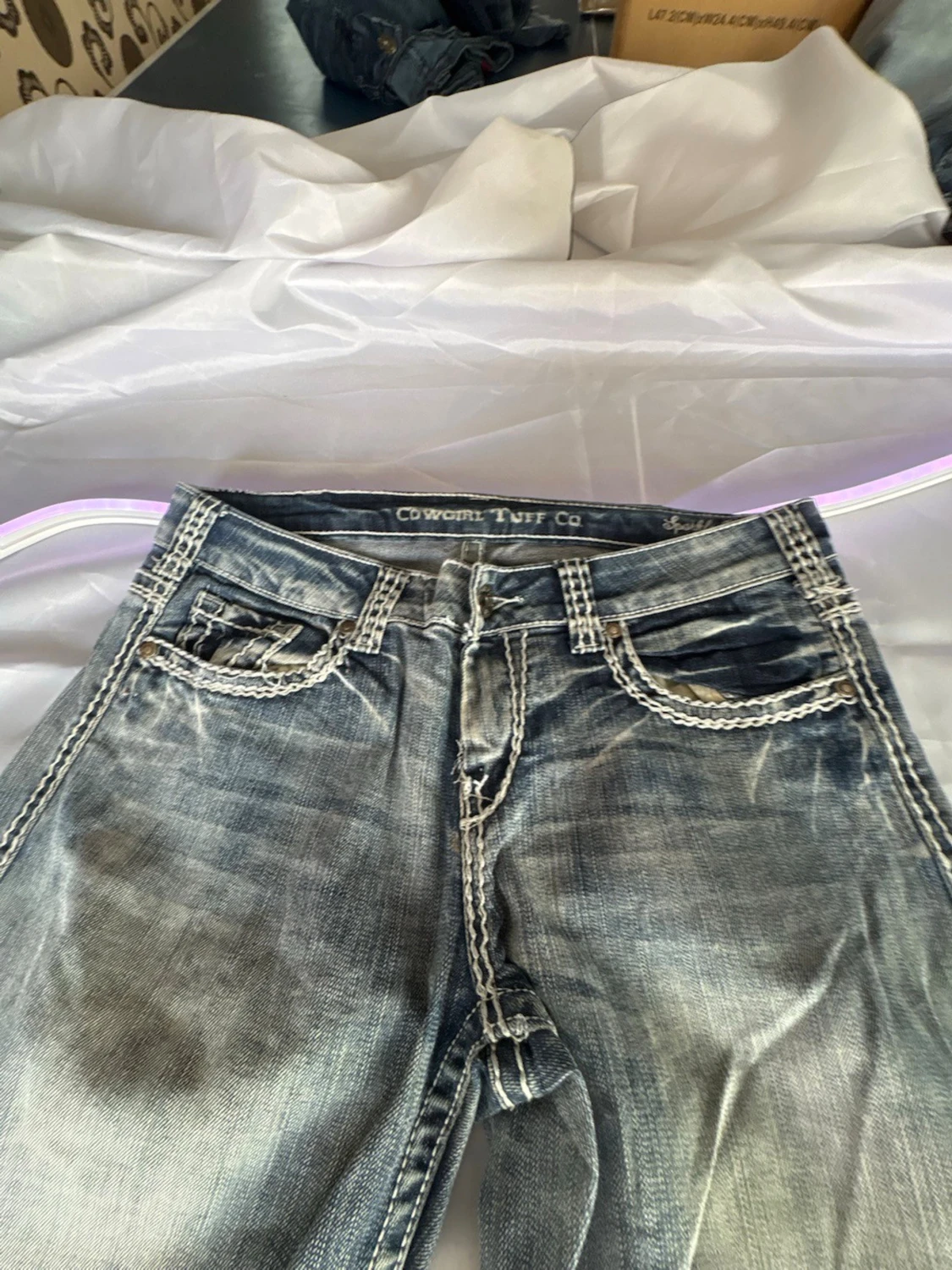 Gråa jeans med bling från Cowgirl tuff Y2k - 2