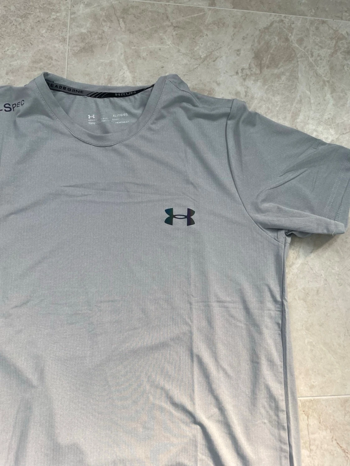 Ljusgrå träningströja Under Armour - 2