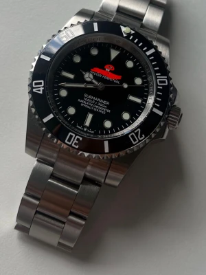 R klocka  - Submariner 41mm,  The Youth Version Black Ceramic 904L Steel A2824  Använd fåtals gånger, som ny, tillkommer utan box 