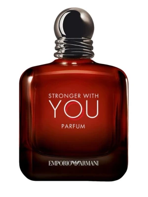 Emporio Armani Stronger With You Parfum - Emporio Armani Stronger With You Parfum kommer i en elegant, mörkröd glasflaska med rundade kanter och en silverfärgad kork. Doften är intensiv och modern, perfekt för dig som vill sticka ut. Flaskan har en lyxig känsla och tydlig logga framtill.