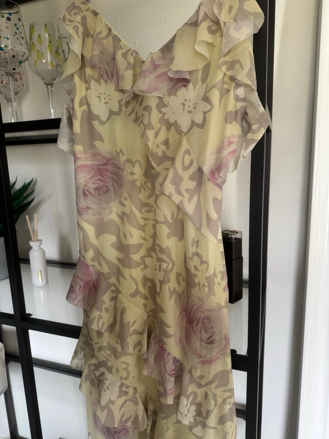 Lång blommig volangklänning - 1