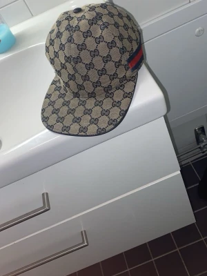 Gucci kepse - Den är jätte bra kvalitet 