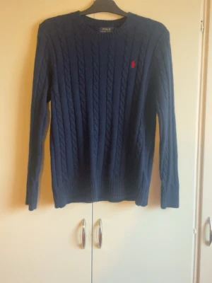 Ralph Knit - Ralph Lauren | Knit | Storlek: M | Använd en gång | Hör av dig vid minsta fråga och fundering! 📥