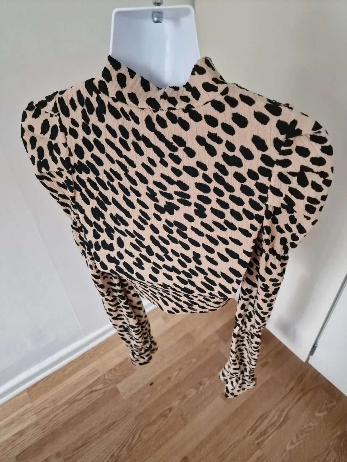 Leopardmönstrad croppad topp - 4