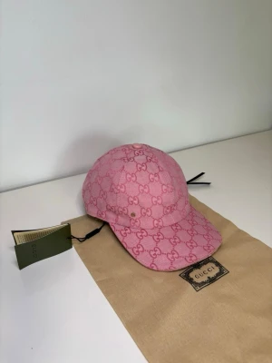  Gucci keps  - Säljer en Gucci keps