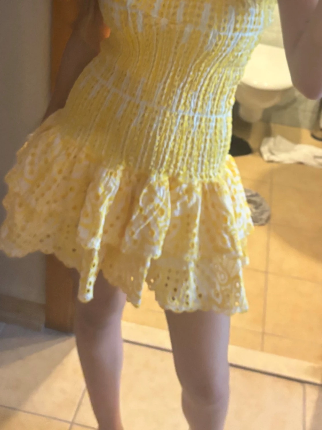 Gul volangklänning  - 2