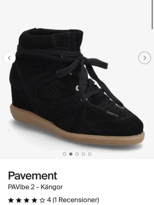 Pavementskor  - Snygga svarta Isabel marant liknade skor! Jätte fina nu till sommaren med en kjol eller ett par shorts💓 de är klack i skorna så man kommer upp lite. kommer självklart tvätta dom ordentligt innan jag postar de