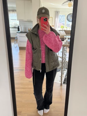 Stickad tröja - Jättefin rosa stickad tröja med öppen rygg❣️