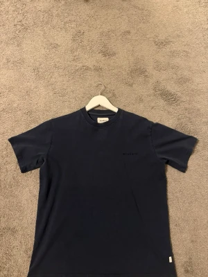 Woodbird t shirt - Woodbird t-shirt i storlek xs, bra skick