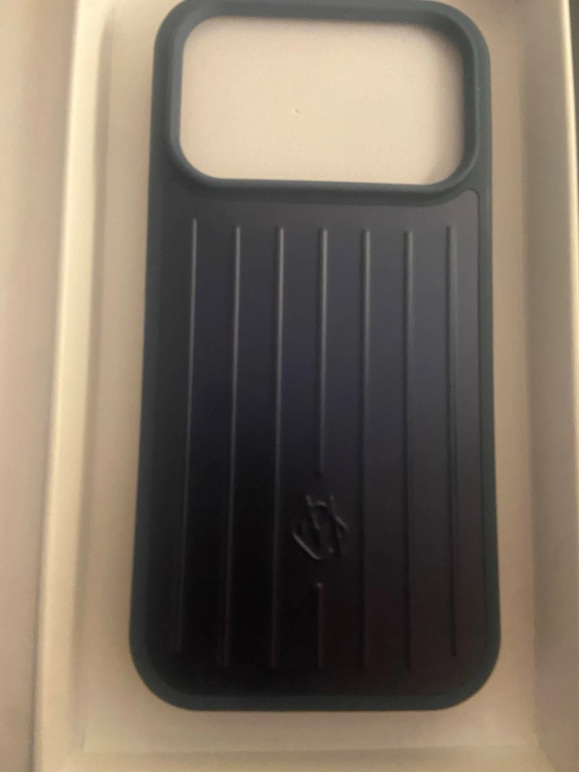 Rimowa mobilskal - 1