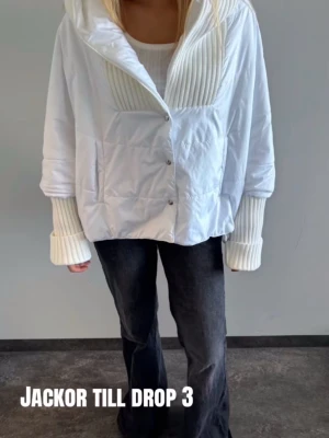 perfekt vårjacka - vårjacka som är helt perfekt och hur söt som helst. Köpt från ett uf-företag och just denna jacka hade mycket intresse❣️passar verkligen alla storlekar!!