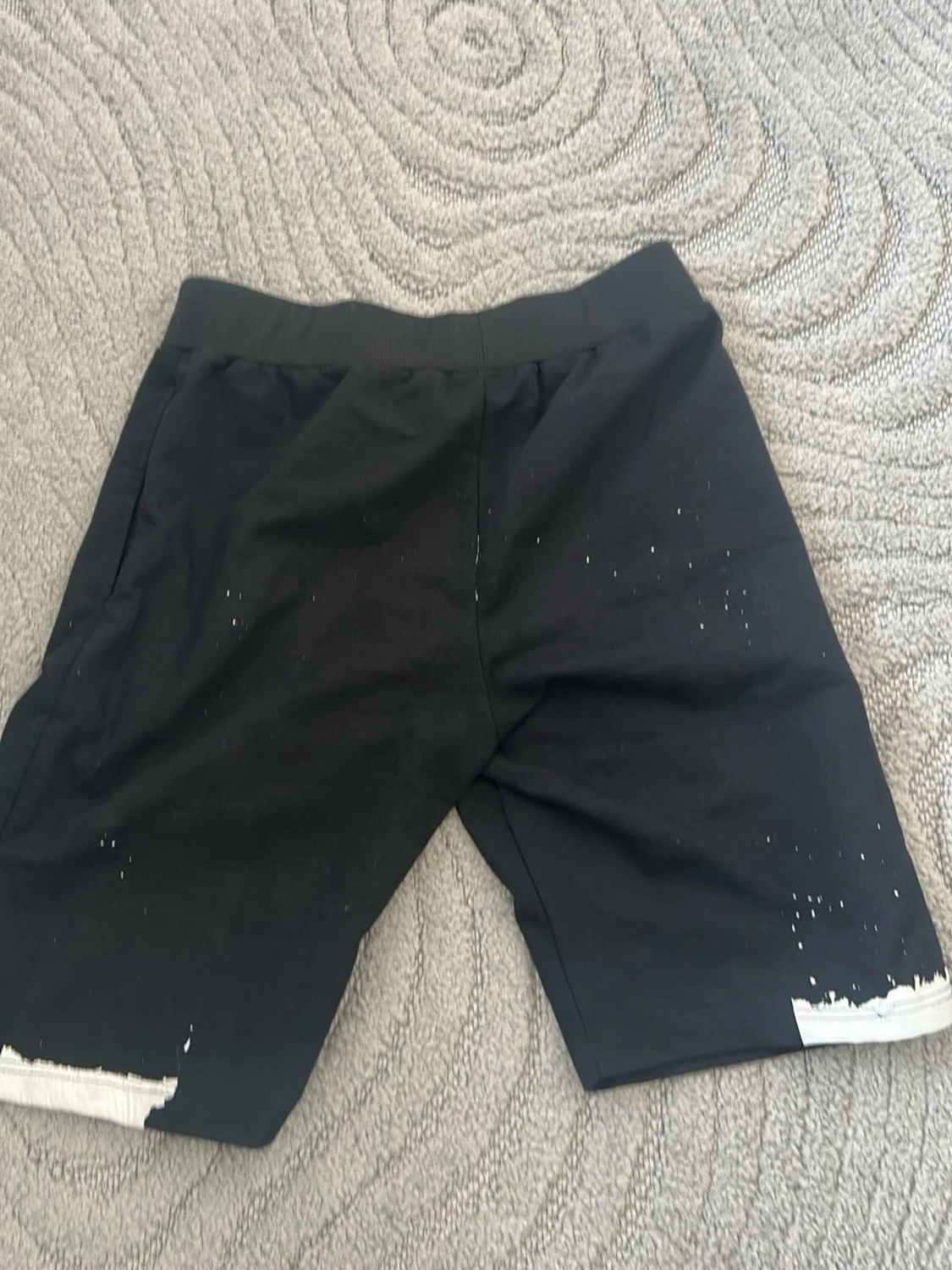 Svarta shark shorts med tryck - 1