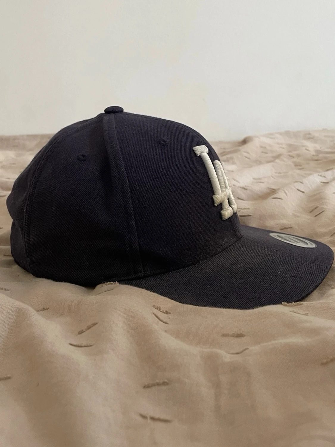 Svart LA snapback keps - 1