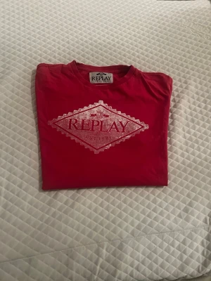 Replay - Replay T-shirt. Pris kan diskuteras 