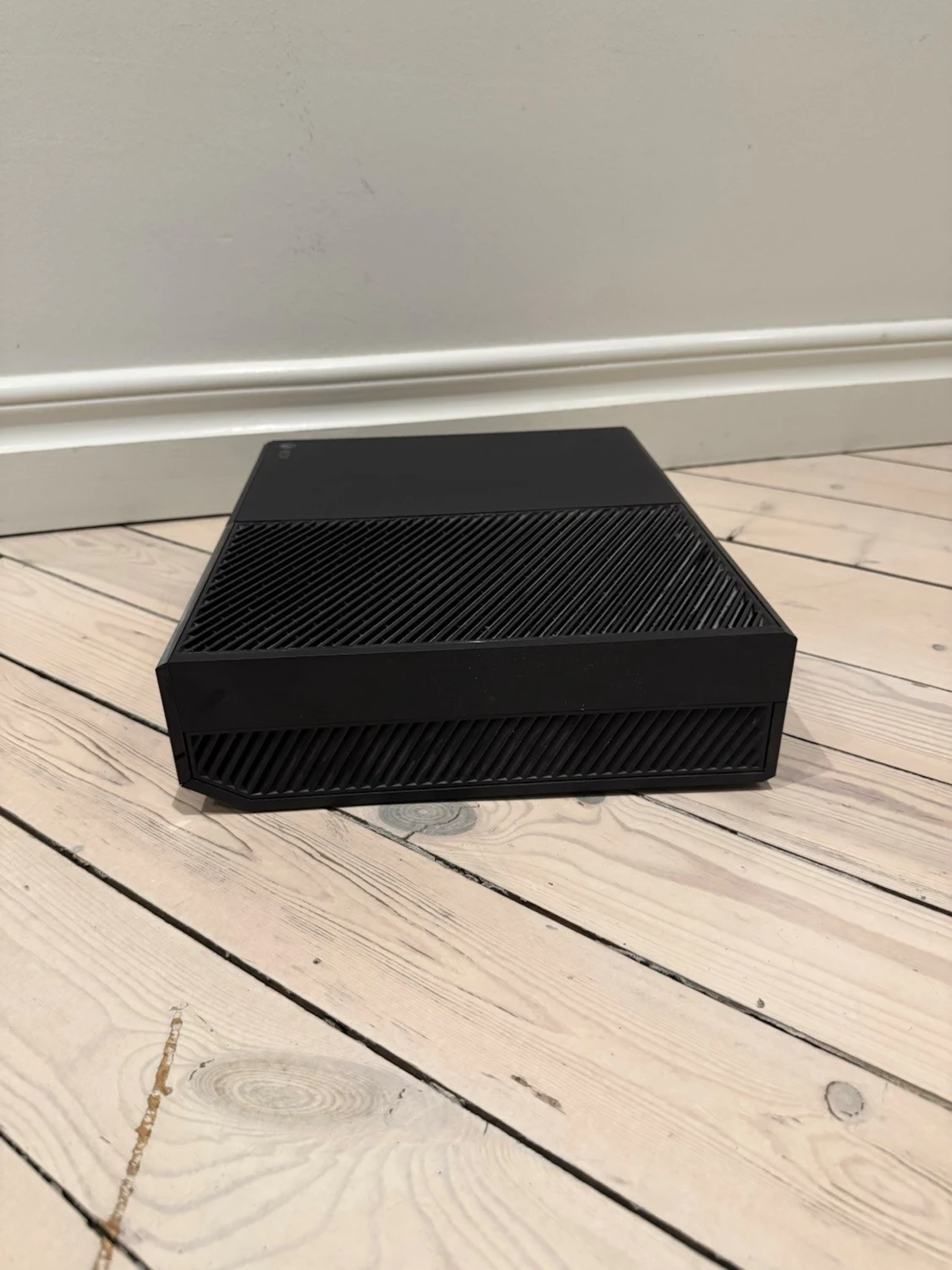 Xbox One spelkonsol svart - 3