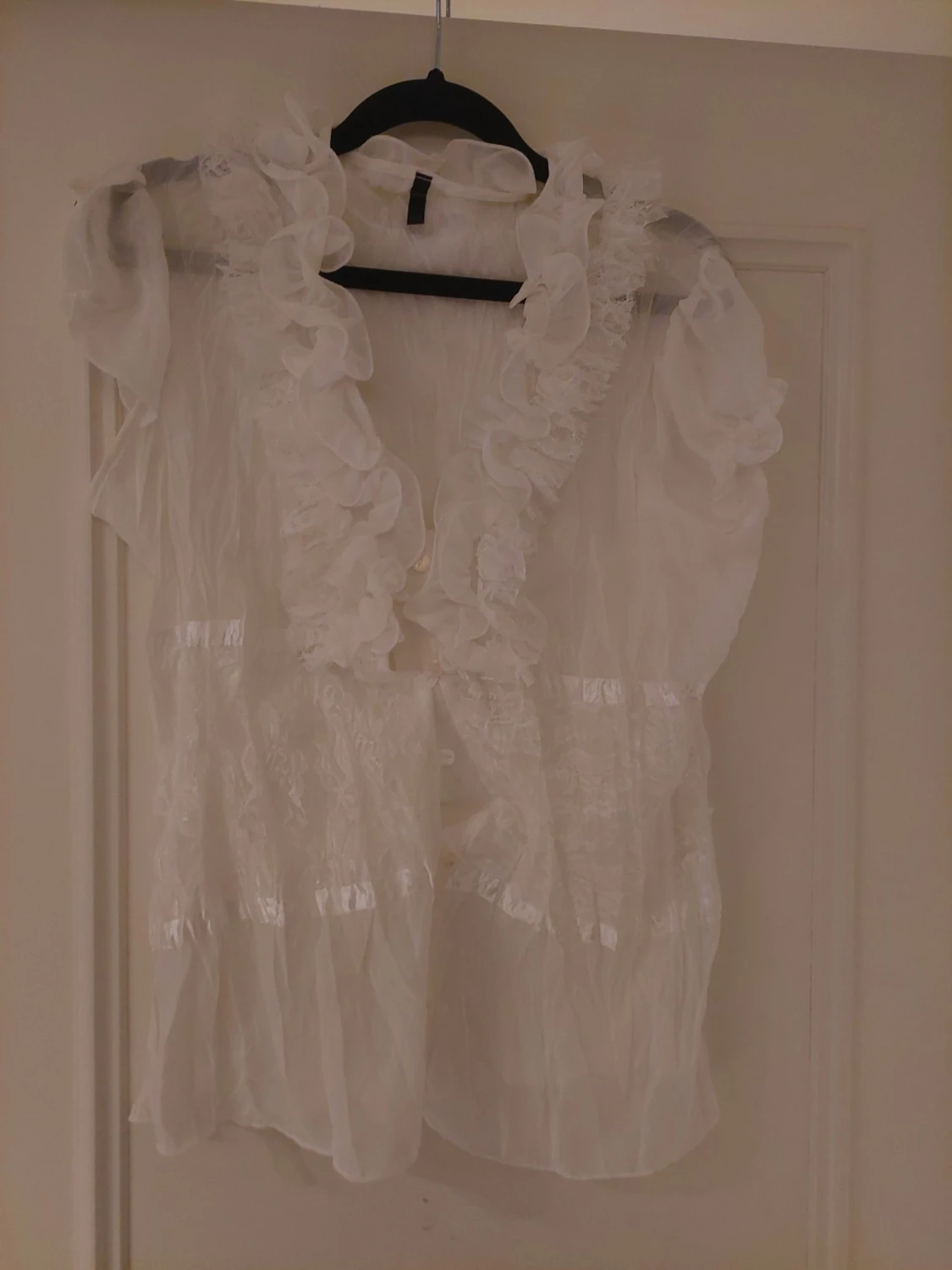 Vit volangblus från H&M - 3