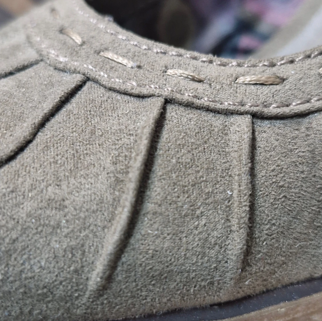 Olivgröna mocka kilklackar - 6