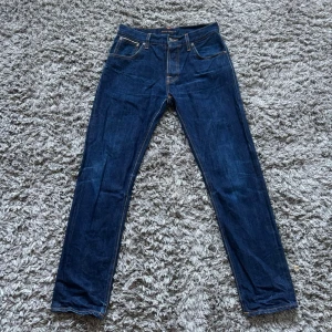 Nudie selvedge jeans Sharp Bengt - Säljer dessa riktigt feta Nudie selvedge jeansen i modellen Sharp Bengt!⭐️SKICK : 9/10!🙌Storlek W29/L32!🤝Hör gärna av er om ni har funderingar!👍