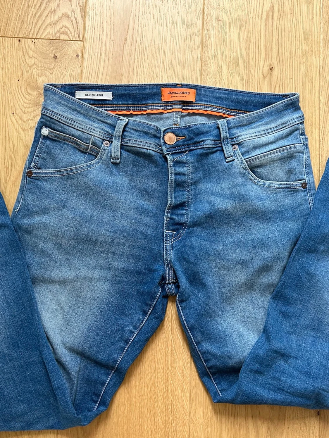 Blå slim fit jeans från Jack & Jones