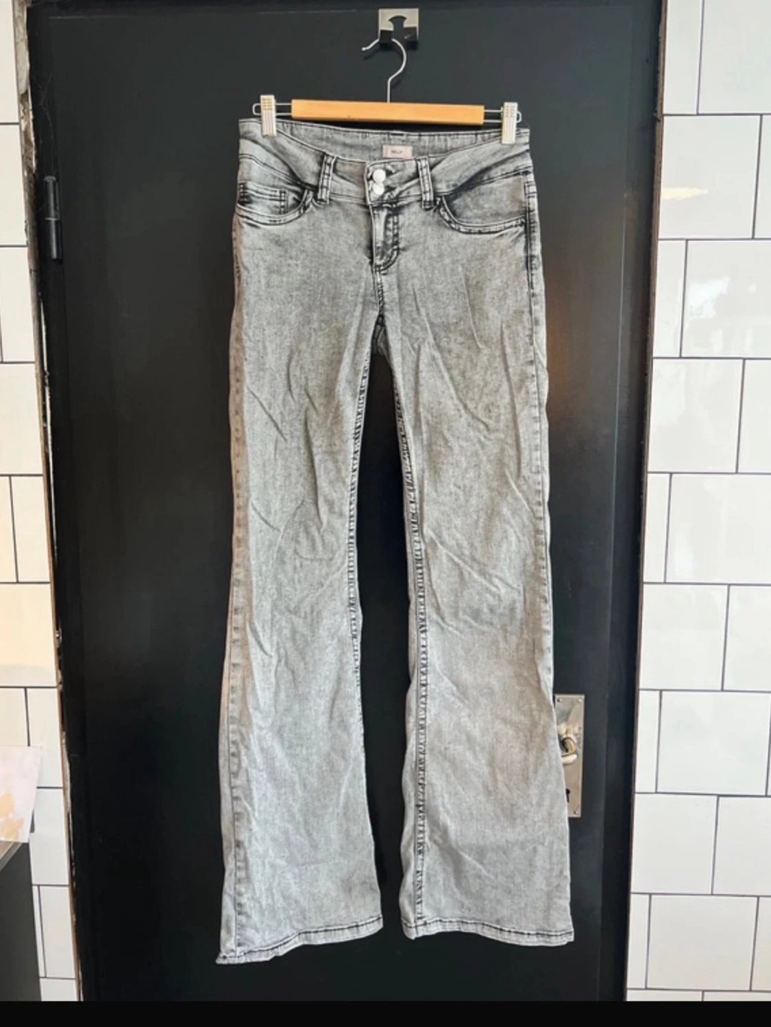 Grå bootcut