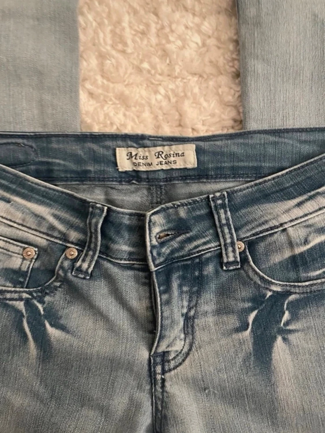Ljusblå jeans från Miss Rosina - 2