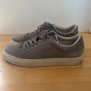 Vagabond Paul 2.0 - Säljer mina Vagabonds då dem inte kommit till användning så mycket. Än använda cirka 20 gånger. Kostar egentligen 1295kr men jag säljer dem för 625kr.      Fri frakt!