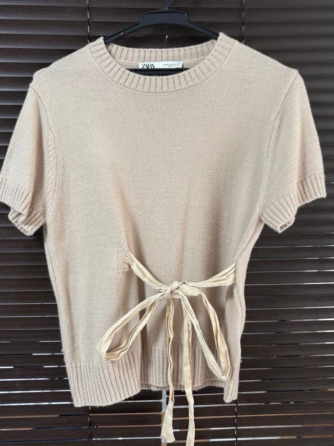 Beige kortärmad tröja från Zara - 1