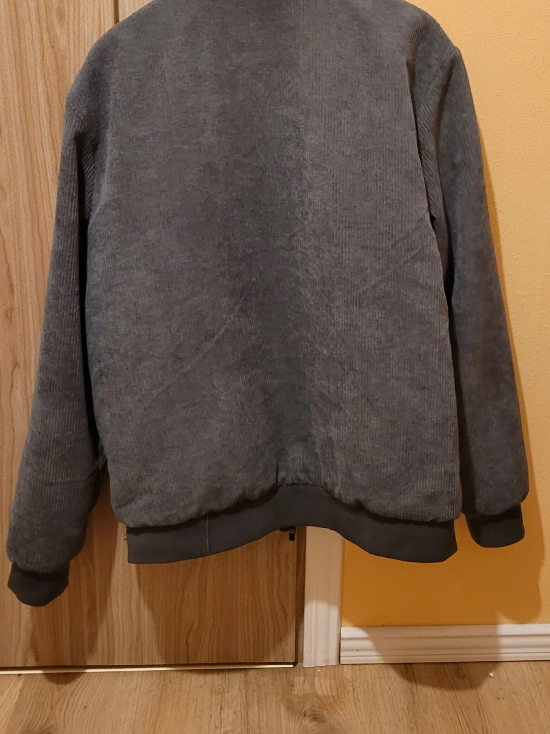 Grå bomberjacka med teddykrage - 1