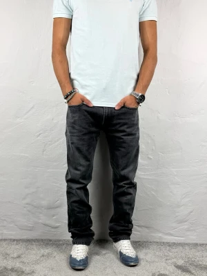 Replay jeans - Ett par riktigt snygga jeans från Replay i storlek W31 L34 i modellen Rocco 