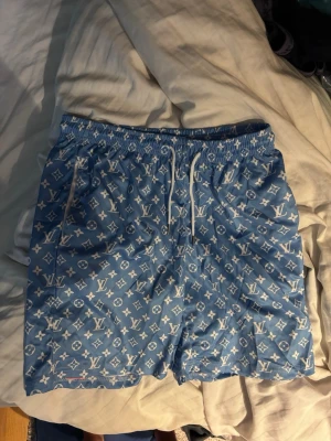 Louis Vuitton bad shorts  - Helt nytt skick! 10/10. Priset kan diskuteras. Storlek M 