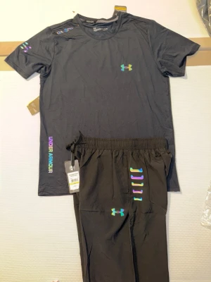 Under armour size Xl passar L - Size xl passar L kan öven passa M