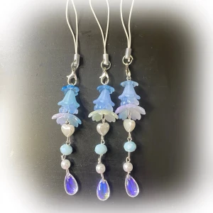 Jellyfish keychain  - 100% handgjorda , snälla kontakta innan du köper! Pris är endast för en 💞 #trinket #jellyfish #kpop #anime #keychain #swag #jujutsukaisen #shoujo #straykids #enhypen #aespa #lesserafim #cortis #blackpink #attackontitan #kiminitodoke #coquette #gyaru #strangerthings #alt #emo #scene #retro #japanese #chinese #alt #scene #emo #coquette #shopkins #decora #chic #sonnyangel #smiski #jellycat #labubu #sanrio #hellokitty #kuromi #vintage #pastelcore #crochet #grunge #witch #whimsical #monsterhigh