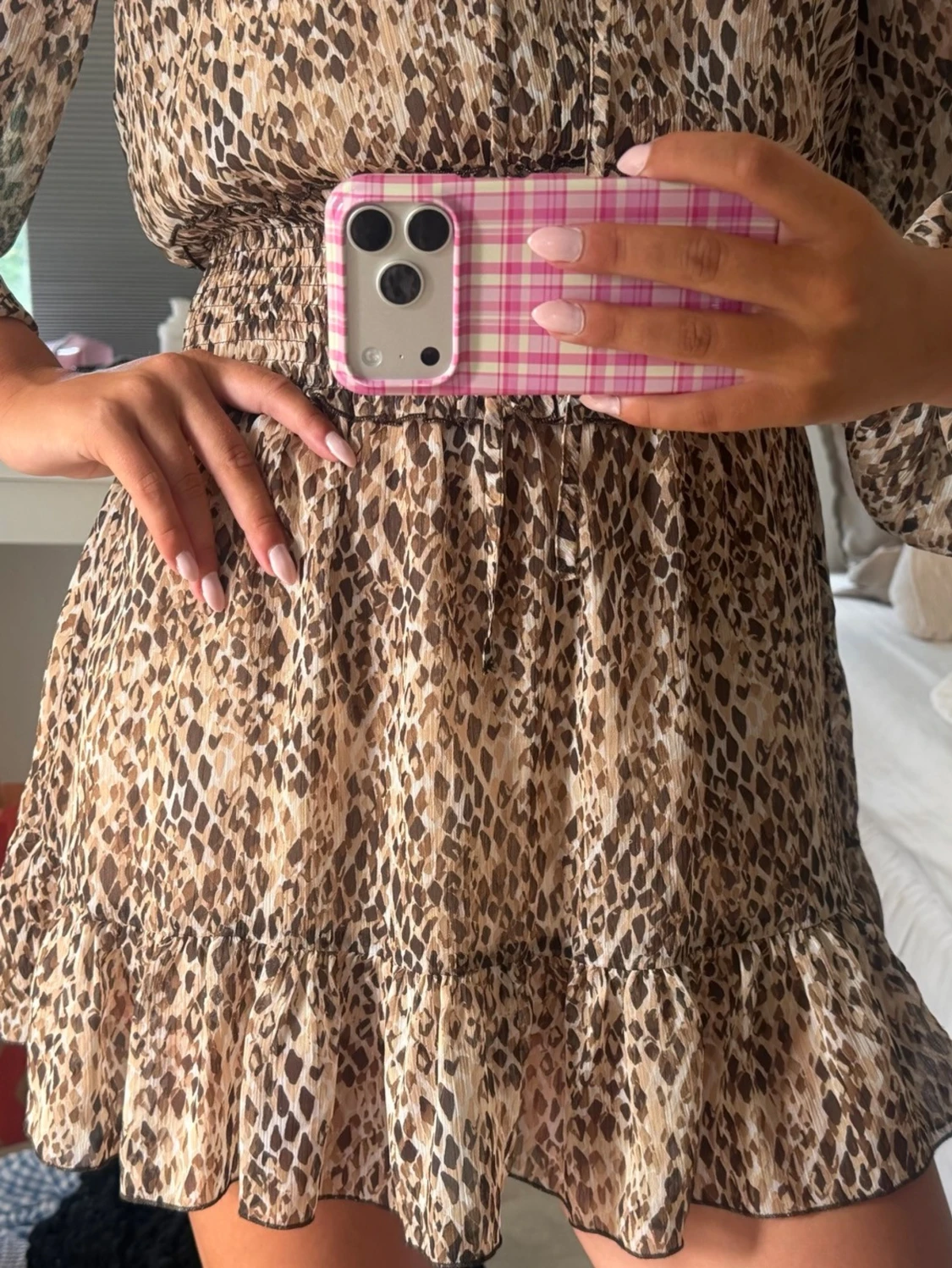 Kort leopardmönstrad klänning - 2