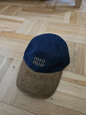 Miu Miu Keps - Miu Miu keps perfekt för sommaren