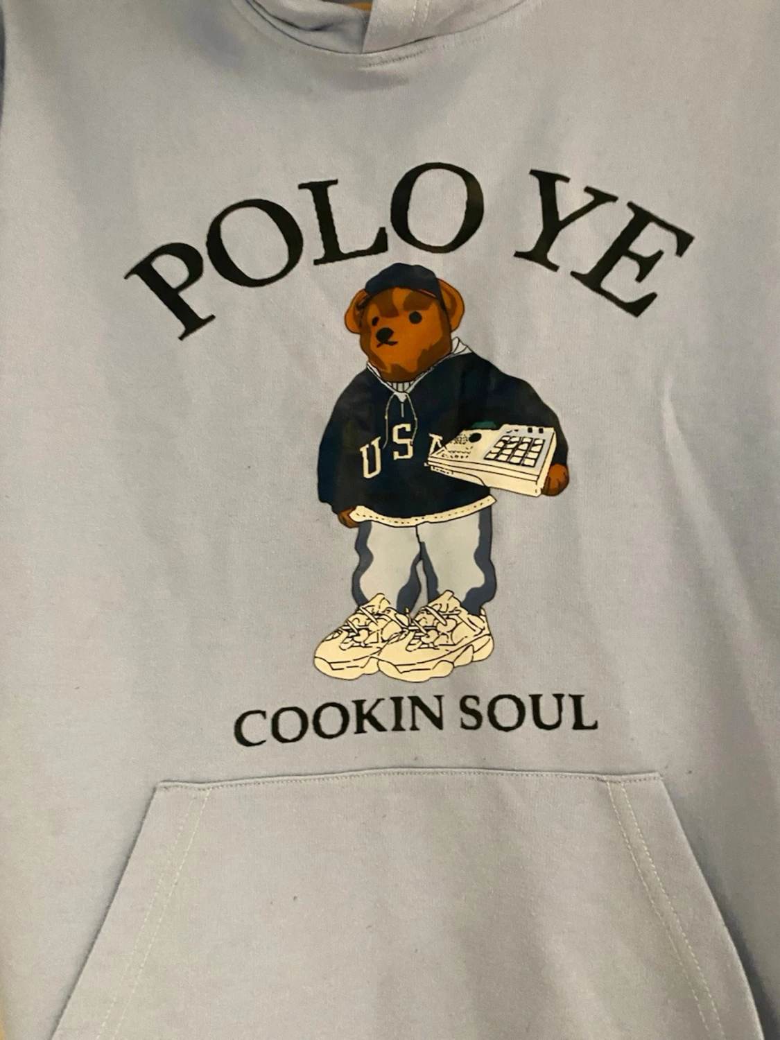 Ljusblå hoodie Polo Ye Cookin Soul - 1
