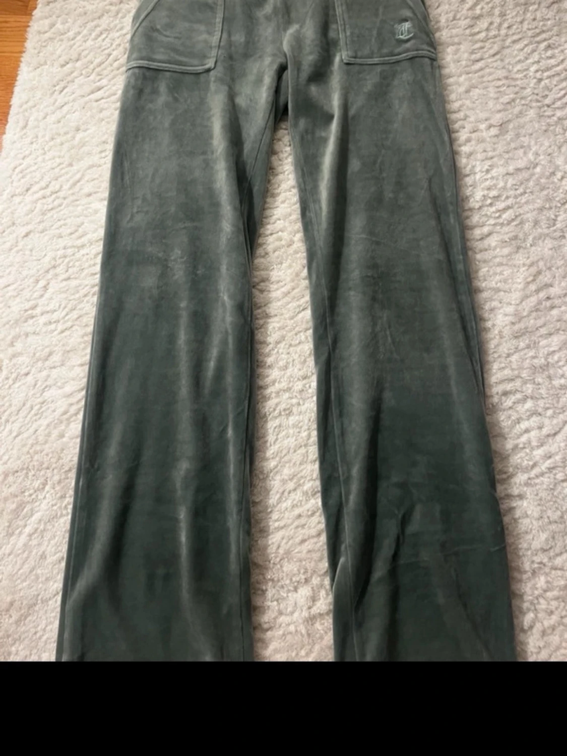 Grå velourbyxor från Juicy Couture