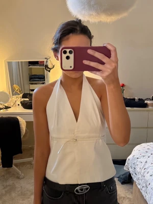 Topp zara - Topp från Zara med ”bälte” runt midjan🤍