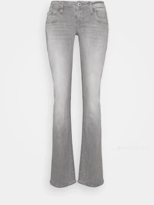 Ltb valerie jeans  - Snygga grå bootcut jeans med lätt slitna detaljer på framsidan. Jeansen har klassisk femficksdesign, normal midja och är tillverkade i ett mjukt denimtyg. Perfekta för en avslappnad och trendig look.