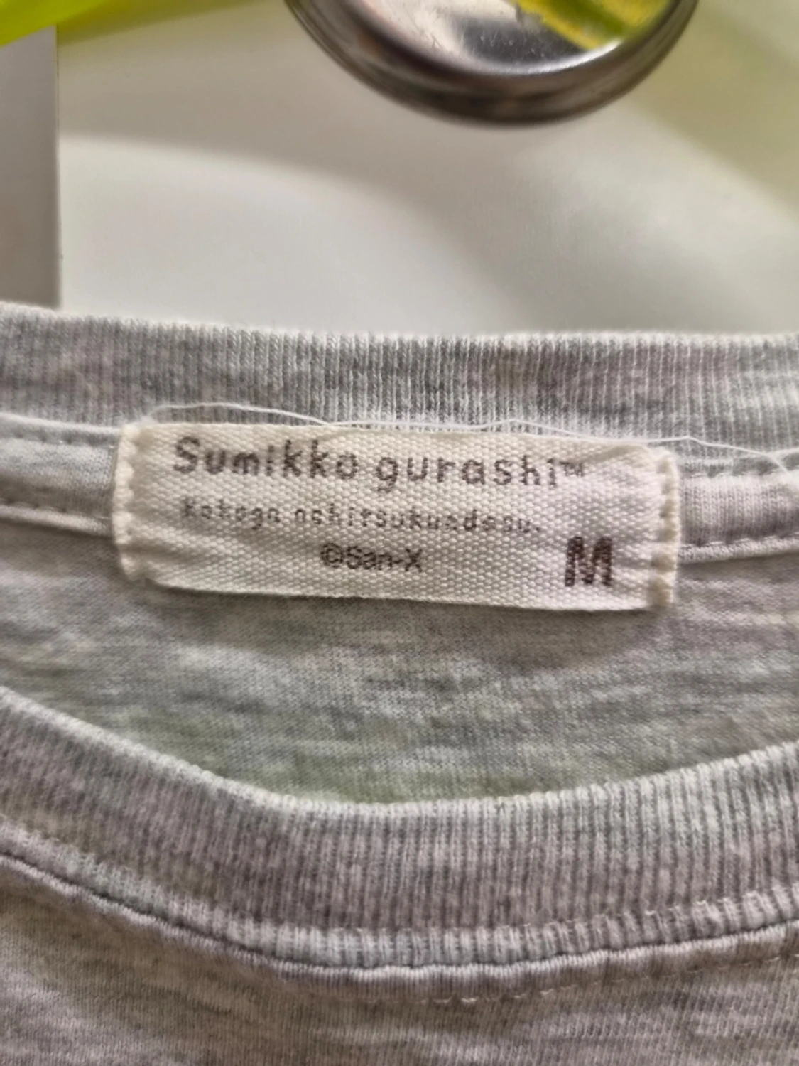 Grå Sumikko Gurashi t-shirt med ficka M - 2