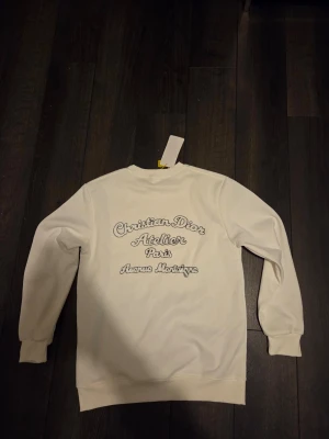 CD Sweatshirt - Aldrig använd, 