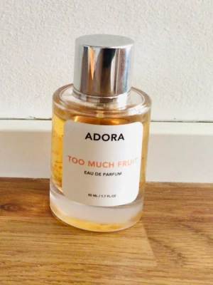 Adora Too Much Fruit Eau de Parfum - Adora Too much fruit se bild hur mycket använt 